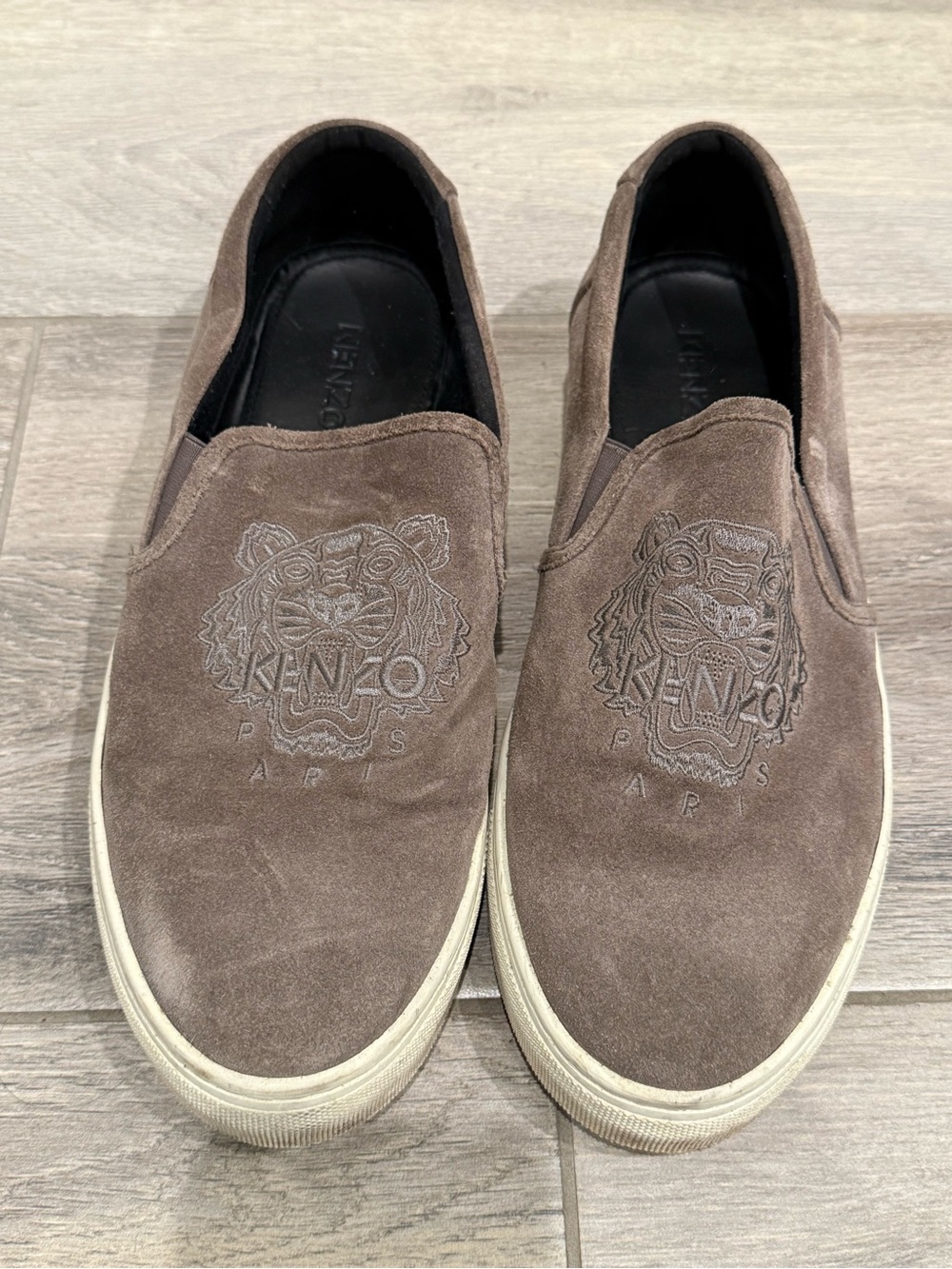 KENZO Taupe Suede Slip-On Loafers with Embroidered Tiger - Picture 4 of 4